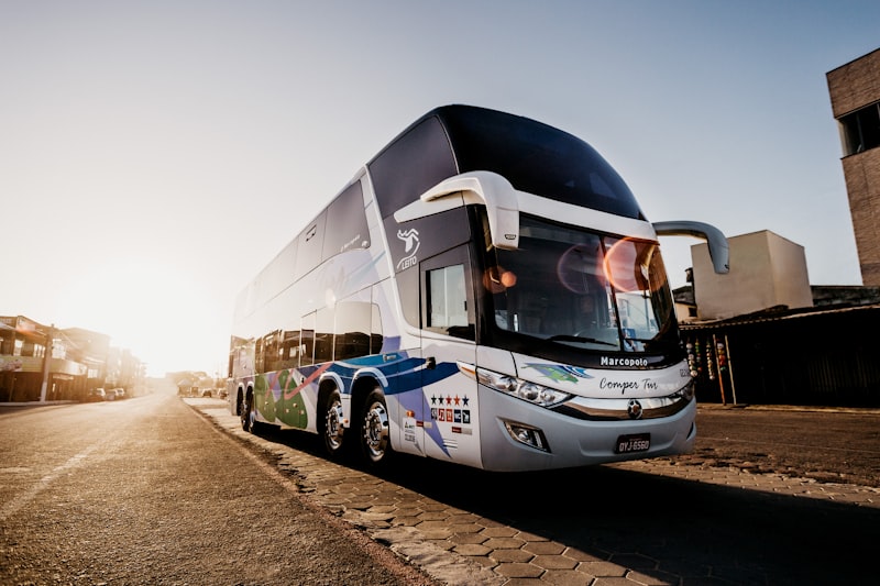 Mercedes-Benz Tourismo yan görünüm